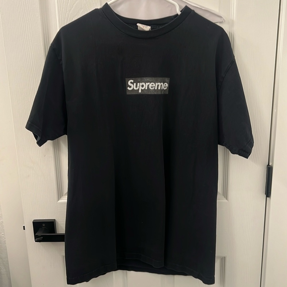 Supreme t shirt